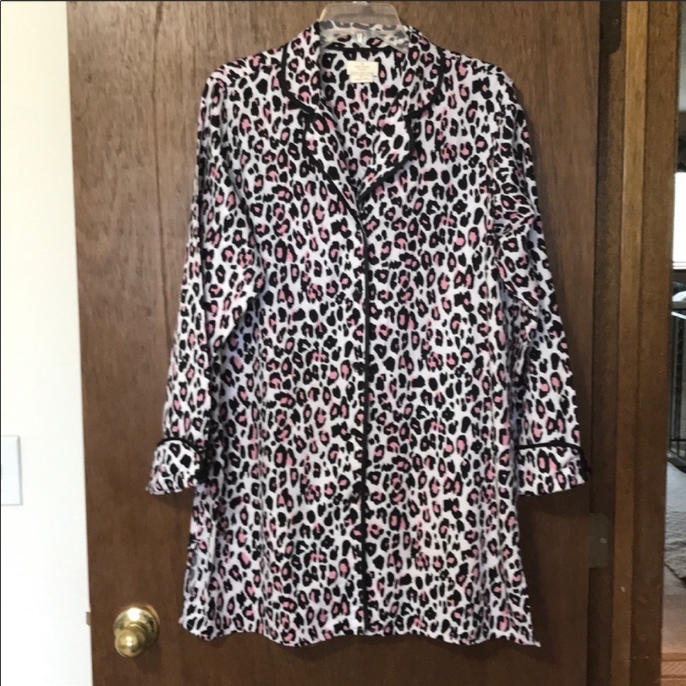 Kate spade New York sleep shirt.  Size Large.